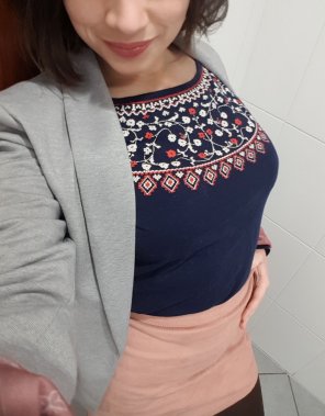 photo amateur Dressed up for work on valentine's day