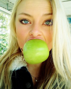 foto amateur An apple a day...