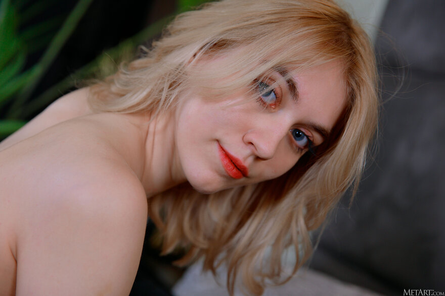 MetArt_Ready-to-Pounce_Mia-Muse_high_0100