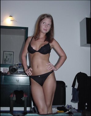 foto amadora lingerie-satin-lingerie-fetish-5c7b267cc81f8-3 [1600x1200]