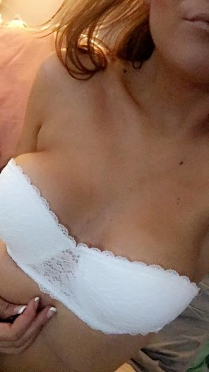 [Image] White Lingerie Cleavage
