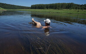 amateur pic Naked in Volga