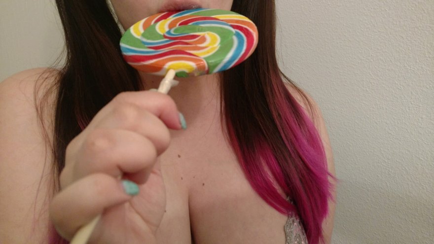 Lollipop Hair Pink Lip Ear