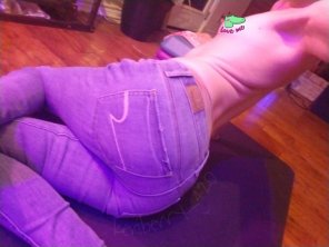 zdjęcie amatorskie Someone requested my ass in jeans ðŸ’• f/36