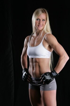 foto amateur Female Warrior Holly Holm