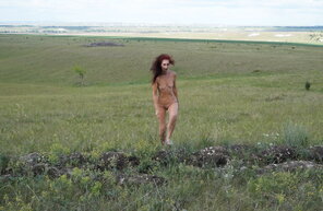 amateur-Foto Naked on big meadow