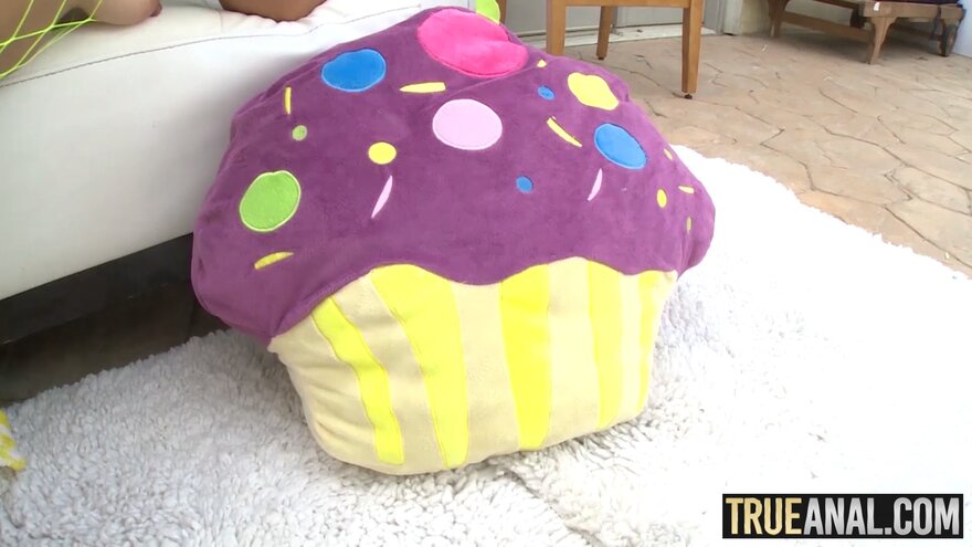 trueanal_0028_kelsimonroe_1921