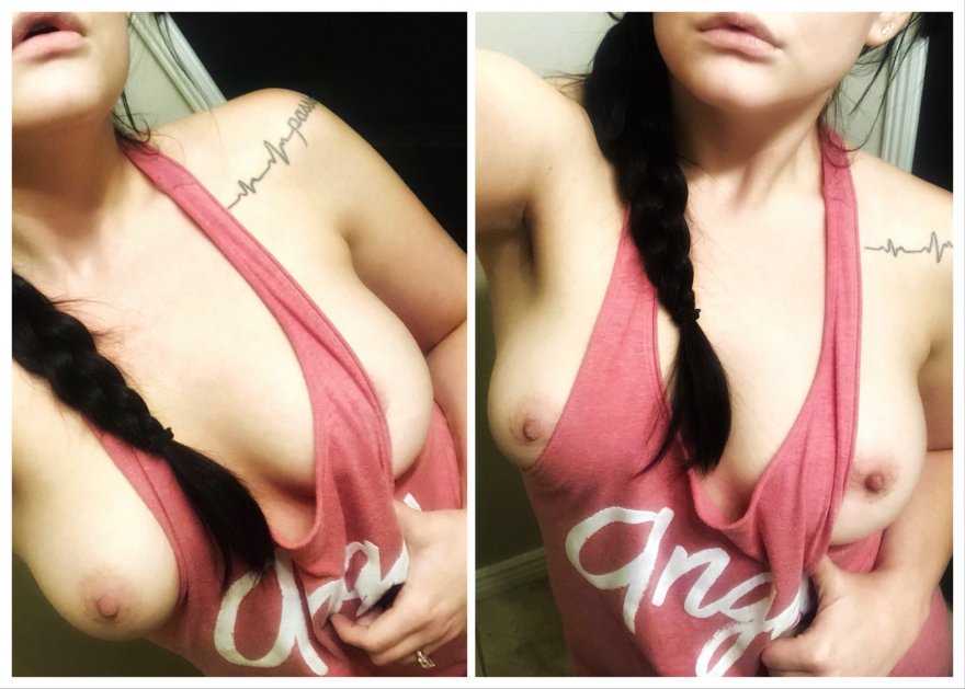 [F27] Big tits on a tiny frame canâ€™t be contained... ðŸ’‹