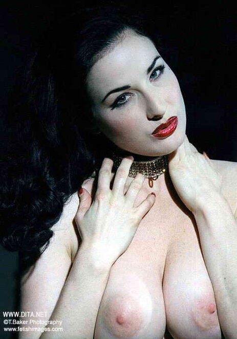 Dita von Teese 1 (15)