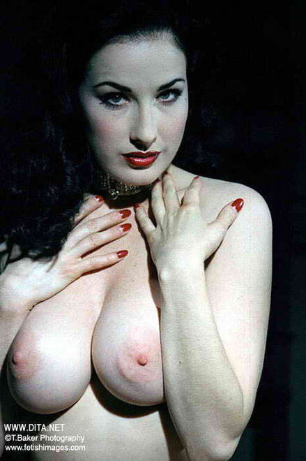 Dita von Teese 1 (24)
