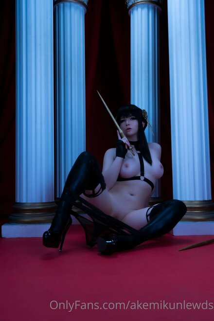 Akemi101xoxo_Yor_Forger_19