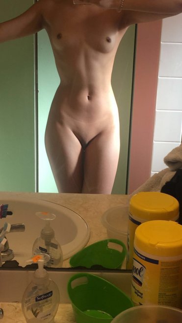 [F]/20/115lbs my bf doesn't like nudes so i need somewhere to put them :-)