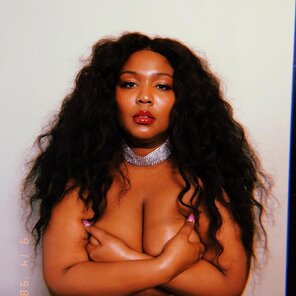 amateur photo Lizzo-Nude-TheFappening.pro-7