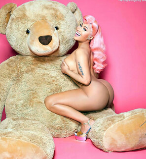 amateurfoto Nicki-Minaj-nude-topless-porn-sexy-bikini-feet-laked-ScandalPlanet-1
