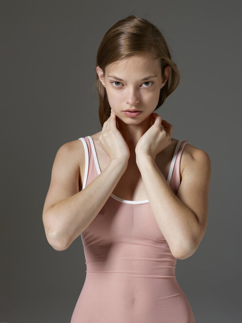 Brunette-Babe-Jennifer-Sullins-15