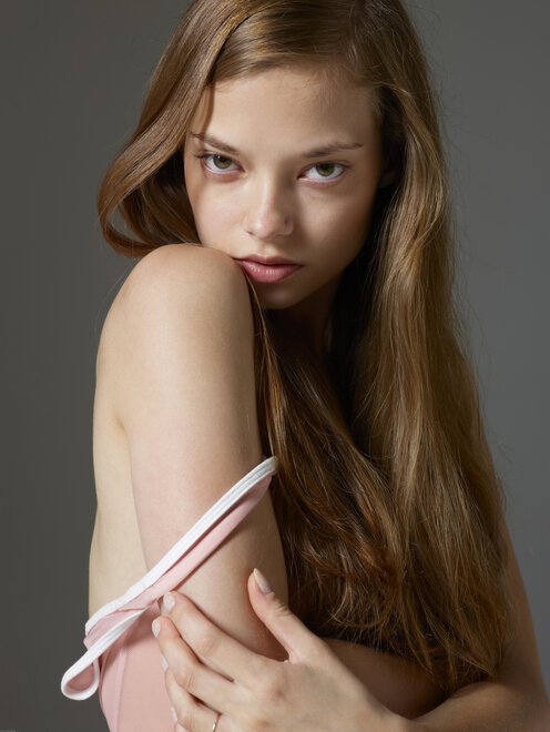 Brunette-Babe-Jennifer-Sullins-23