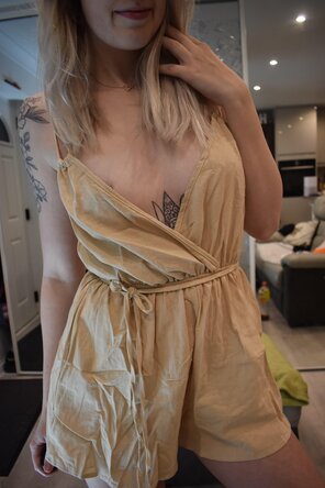 foto amadora Perfect outfit to have some nip slips :P [F]