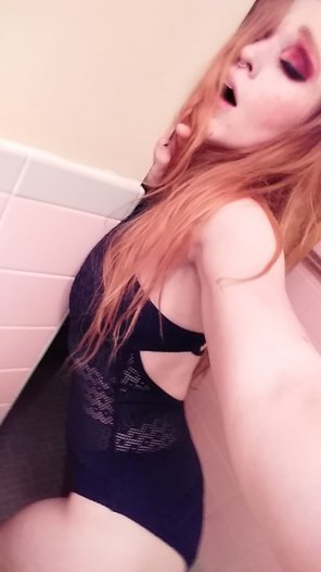 amateur pic [OC] push me against the wall