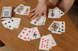 amateur photo EB_Playing-With-Cards_Mia-Grandy_high_0005