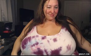 photo amateur She and Her Boobs are Huge Cup K +