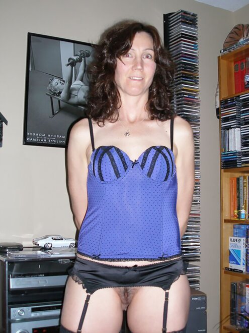 emily-the-dumb-webslut_54546597580_o