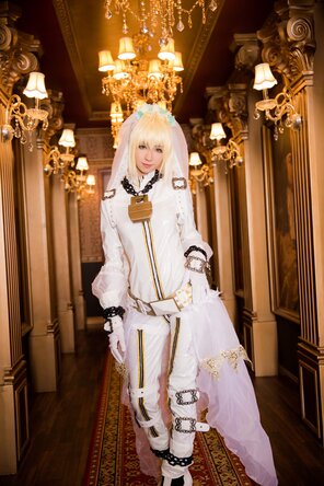 amateurfoto RedSaber-BrideSaber-Cosplay-by-Mikehouse-43