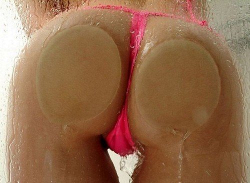 Very wet booty in pink thong!