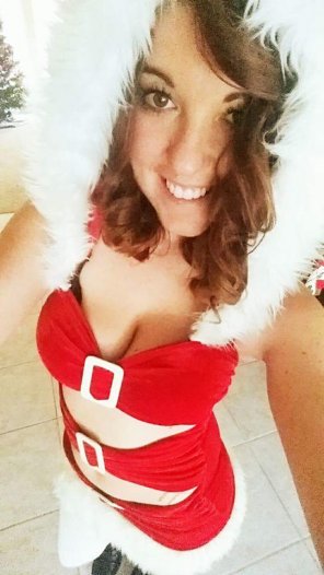 photo amateur Santa's sexy helper!