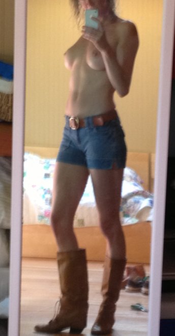 Jean shorts, boots and boobs