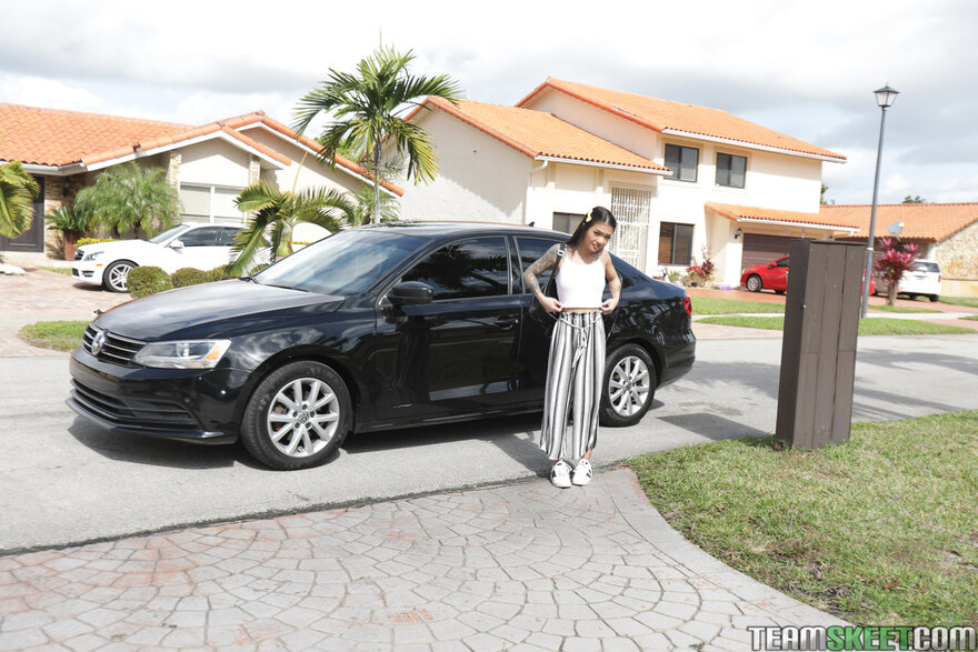 exxxtrasmall_paisley_paige_003