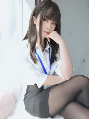 foto amadora Baiyin811 (白银81) - 制服 (38)
