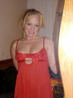amateur photo horny_wife_in_red_underskirt_3