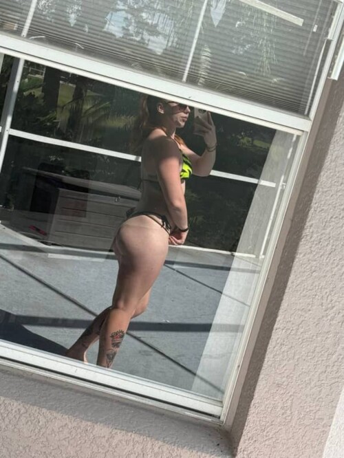 amateur photo 100002141010864149d05a501d.md