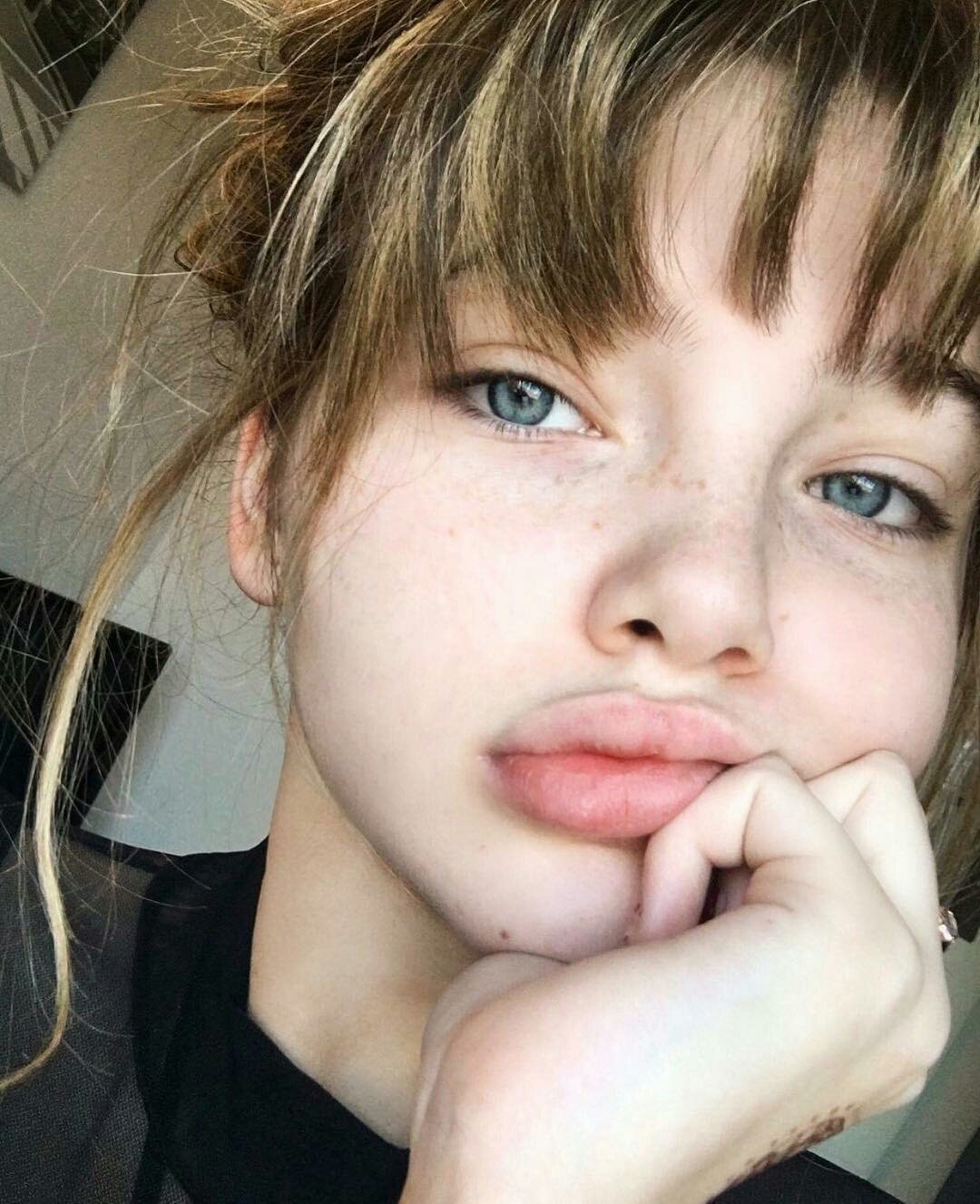 красивые губки девушек. молодые губы. молодые губки. молодые губки. молодые губки.