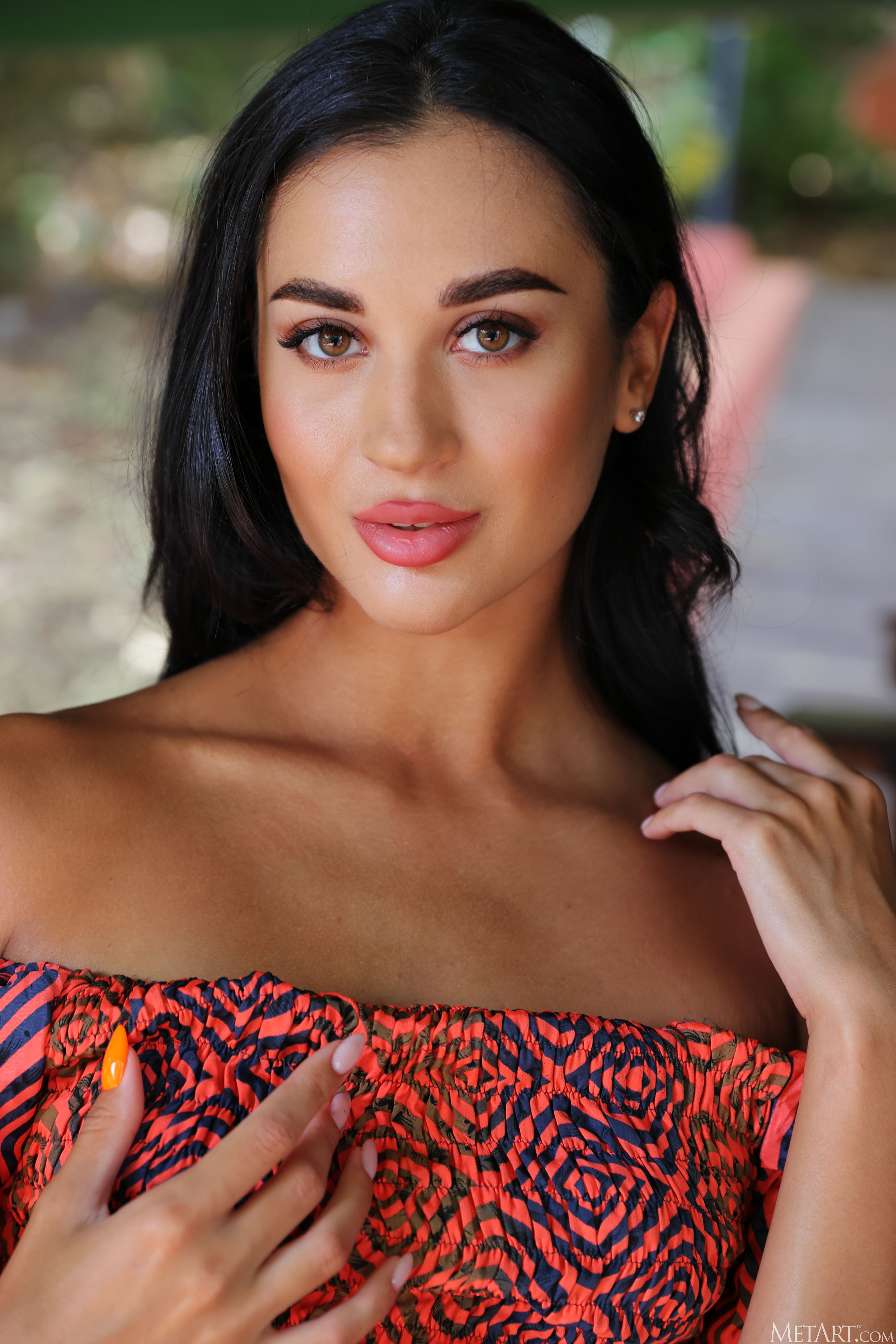 newbie photograph MetArt_Sunday-Gaze_Victoria-Mur_high_0010