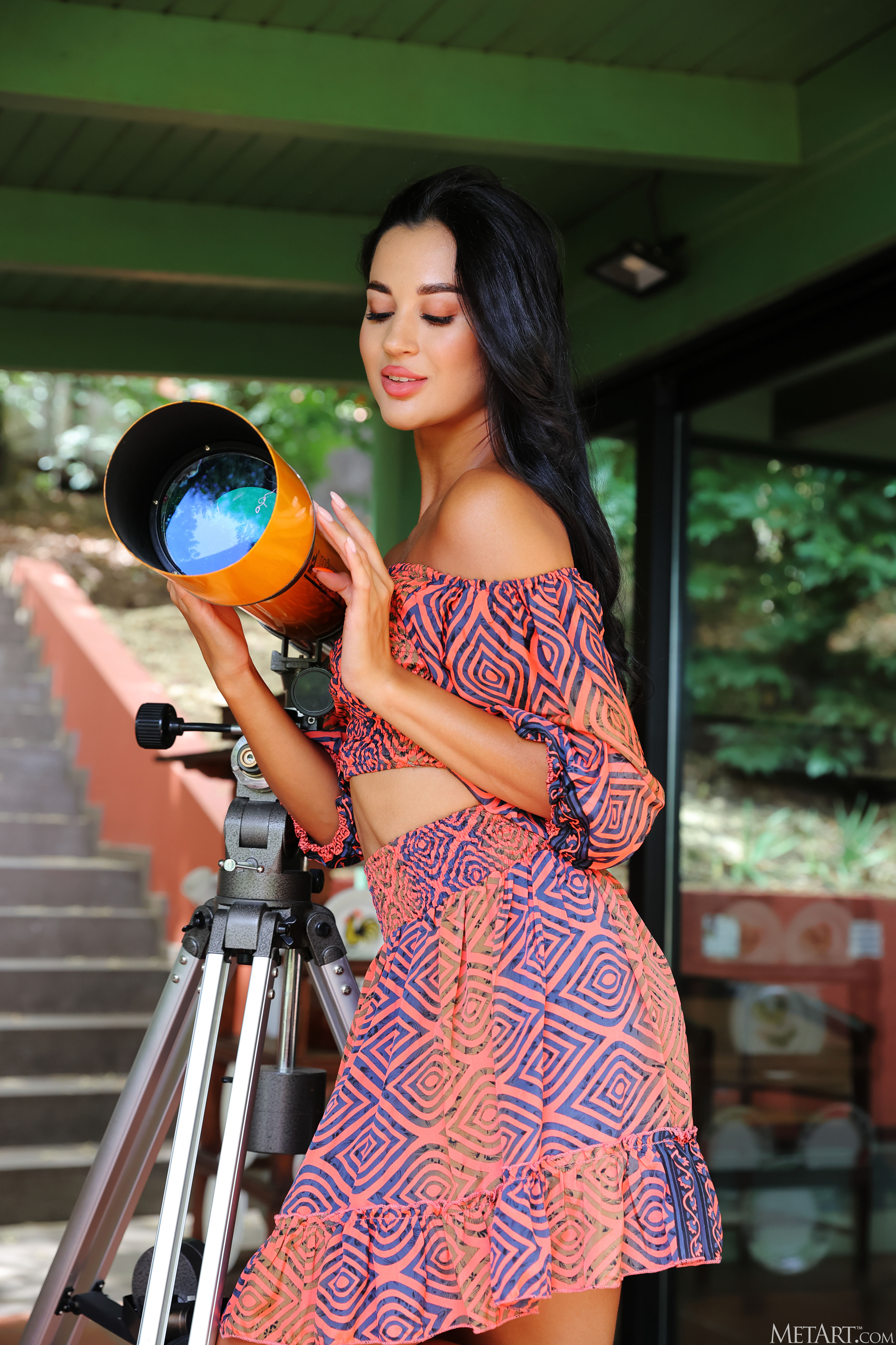 newbie photograph MetArt_Sunday-Gaze_Victoria-Mur_high_0018