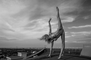 High Dance [Julia Reutova, photographer Alexander Lishchinsky]