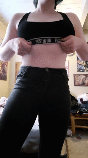 amateur pic Are GIFs allowed? [image]