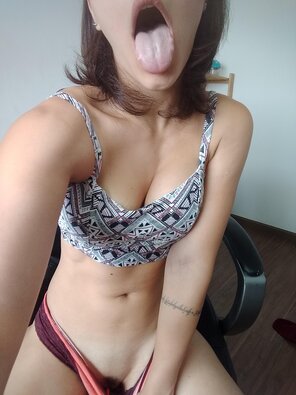 zdjęcie amatorskie Please fill my whore mouth up with cum after you destroy my pussy?