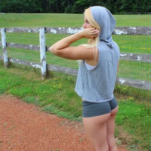 foto amadora Hair Blond Clothing Shoulder Grass 