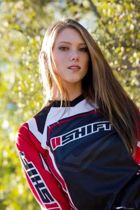 amateur photo 60752409_006_599b