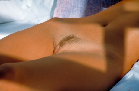 amateur photo 89663909_015_52fd