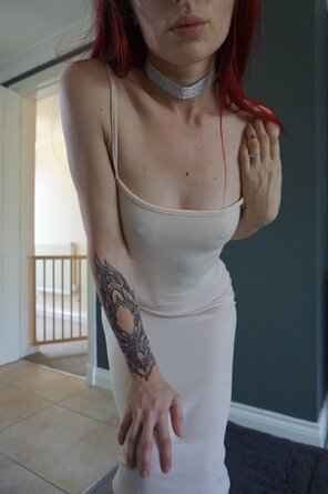 アマチュア写真 I never wear underwear with this dress ðŸŒ¸ This is my new tattoo for those who wanted to see â¤ï¸