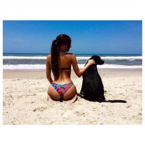 foto amadora A girl and her dog