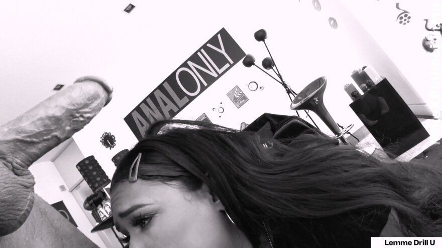 Screenshot (25788) nude