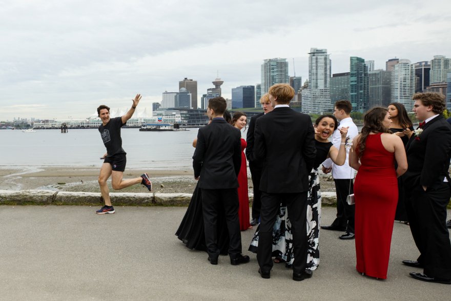 PsBattle: Justin Trudeau waving to prom-goers