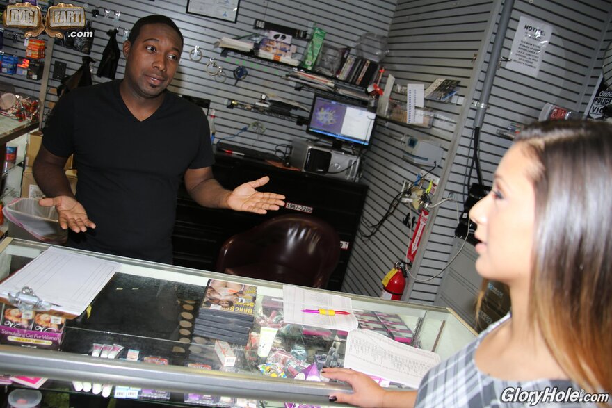 2657767_DogfartNetwork.com Jaye Summers - GloryHole - 180x - 3000px - 2017-03-27_015