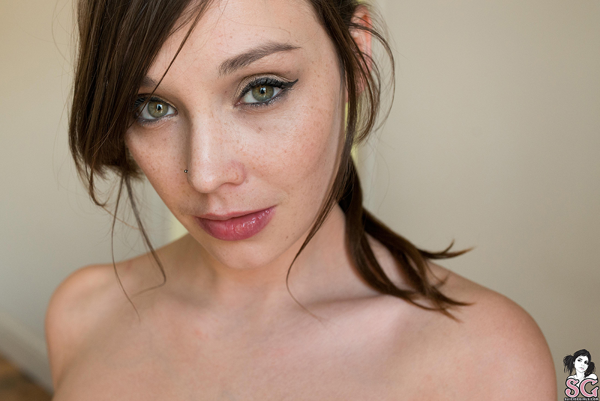 Green Eyes Sex Pictures Pass
