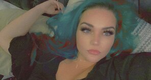 amateur pic AthenaBlaze  neonHair bed