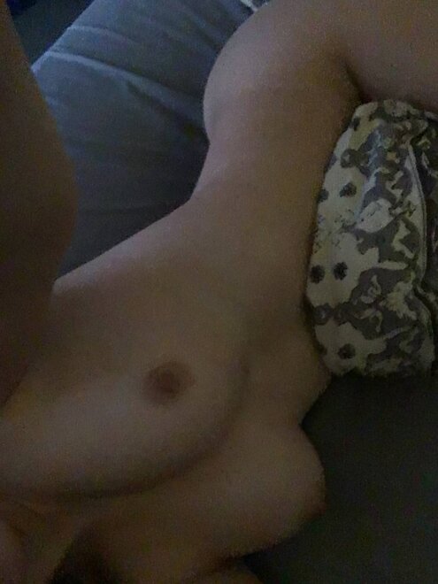 Cum on my tits daddy ;)